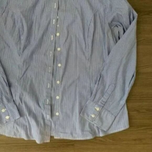 Ricki’s blue white stripe classic button front top size 14 - Picture 6 of 6